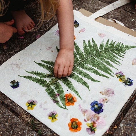 Make Your Own Foraging Bag!