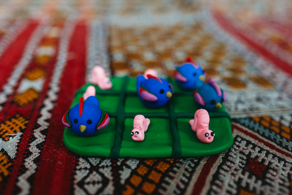 Fun Polymer Clay project for Kids: Birds and Worms Tic Tac Toe Game